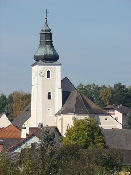Kostel Narození Panny Marie v Unserfrau